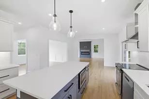 294 Salem Rd, Dracut, MA 01826 - Photo 9