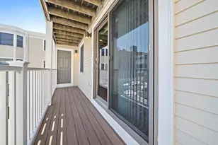 184 Athens St, Boston, MA 02127 - Photo 25