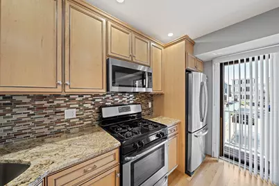 184 Athens St #3, Boston, MA 02127 - Photo 5