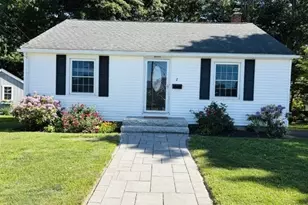 2 Bay Edge Ln, Worcester, MA 01604 - Photo 1