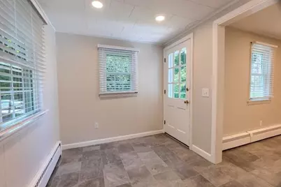 2 Bay Edge Ln, Worcester, MA 01604 - Photo 5