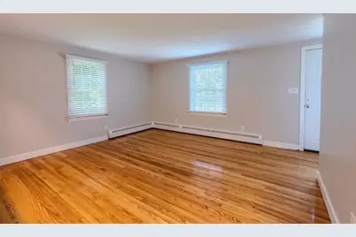 2 Bay Edge Ln, Worcester, MA 01604 - Photo 9