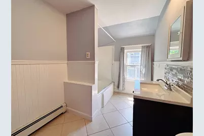 19 Maple St #2, Uxbridge, MA 01569 - Photo 5