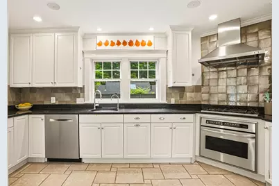 26 Leach Ln, Natick, MA 01760 - Photo 3