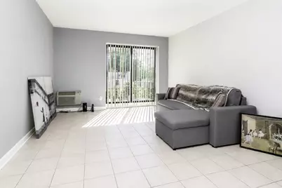 103 Newman Rd #17, Malden, MA 02148 - Photo 3