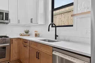 22 Spring Hill Terrace, Somerville, MA 02143 - Photo 5