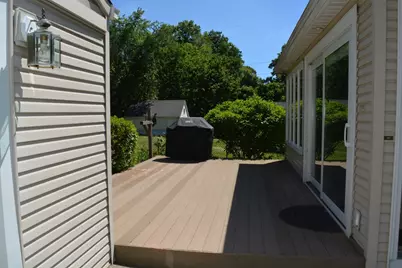 20 Exeter Street, West Springfield, MA 01089 - Photo 7