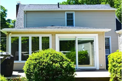 20 Exeter Street, West Springfield, MA 01089 - Photo 9