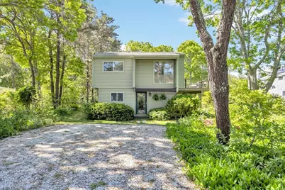128 Whippoorwill Cir, Mashpee, MA 02649 - Photo 3
