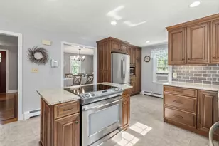 36 Marilyn Way, Halifax, MA 02338 - Photo 5