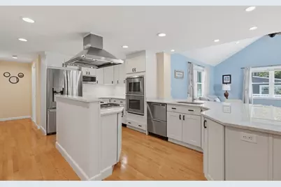 35 Kendrick Road, Wakefield, MA 01880 - Photo 5
