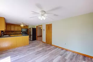 160 Burnham Rd, Lowell, MA 01852 - Photo 17