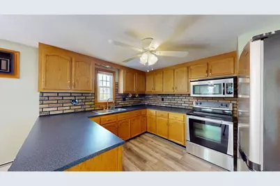 160 Burnham Road, Lowell, MA 01852 - Photo 7