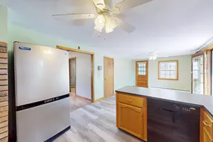 160 Burnham Rd, Lowell, MA 01852 - Photo 9