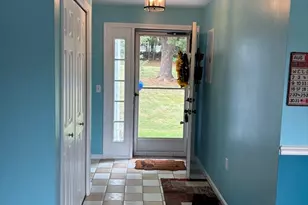 3 Fairway Ln, Blackstone, MA 01504 - Photo 5