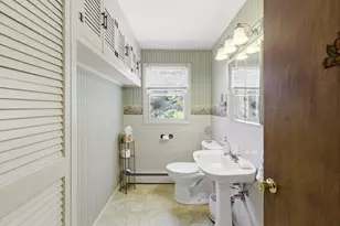 20 Felix St, Chicopee, MA 01020 - Photo 17