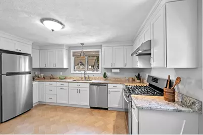 6 Lenox #1, Beverly, MA 01915 - Photo 3