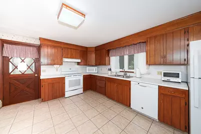 113 Hazel, Uxbridge, MA 01569 - Photo 5
