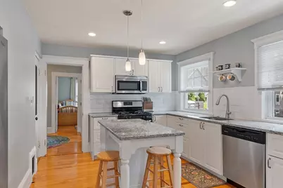51 Gooch St, Melrose, MA 02176 - Photo 21