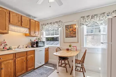 51 Gooch St, Melrose, MA 02176 - Photo 7