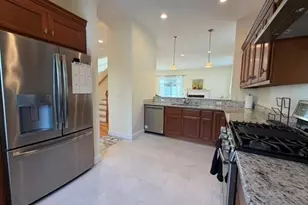 33 Boardwalk Dr, Andover, MA 01810 - Photo 7