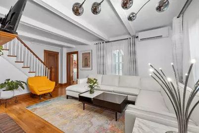 42 Wood St, Woburn, MA 01801 - Photo 5