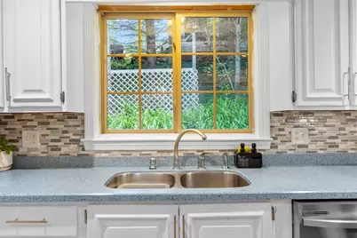 42 Wood St, Woburn, MA 01801 - Photo 13