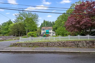 42 Wood St, Woburn, MA 01801 - Photo 35