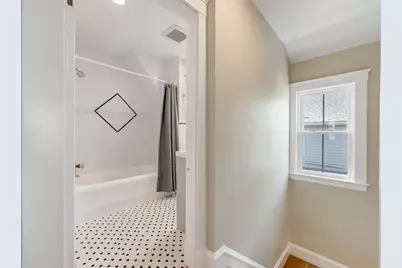 8 Riverside Ave, Gloucester, MA 01930 - Photo 23