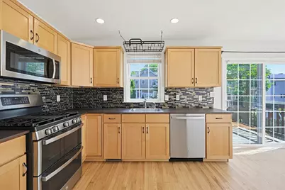 26 Oakwood St #26, Boston, MA 02136 - Photo 3