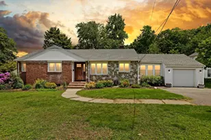 178 Webster St, Needham, MA 02494 - Photo 3