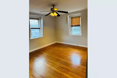 151 Grove St #2, Waltham, MA 02453 - Photo 5