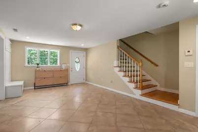 9 Abbot St, Westford, MA 01886 - Photo 5