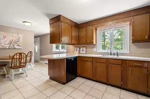 9 Abbot St, Westford, MA 01886 - Photo 7