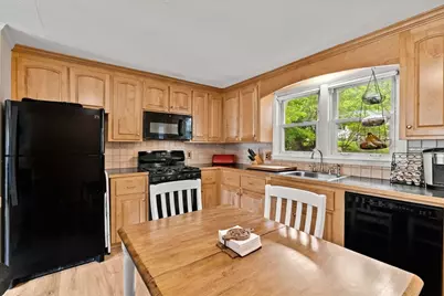 125 Hoyt Ave, Lowell, MA 01852 - Photo 9