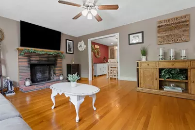 79 Martin Rd, Reading, MA 01867 - Photo 5
