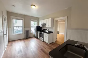 2 Haviland St, Worcester, MA 01602 - Photo 3