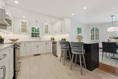 36 Grandview Ave, Melrose, MA 02176 - Photo 9