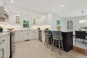36 Grandview Ave, Melrose, MA 02176 - Photo 9