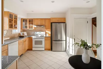 1643 Washington St, Newton, MA 02465 - Photo 11