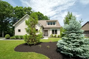 23 Kingston St, Kingston, MA 02364 - Photo 1