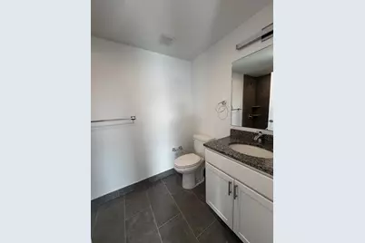 585 Essex St #718, Lynn, MA 01901 - Photo 3