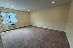 12 Hallmark Gdns, Burlington, MA 01803 - Photo 7