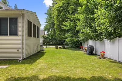 21 Bartlett Ave, Lexington, MA 02420 - Photo 27