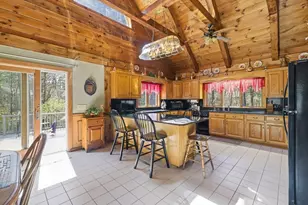 22 Country Ln, Berkley, MA 02779 - Photo 3