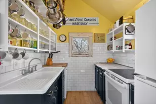 838 Commercial St, Provincetown, MA 02657 - Photo 17