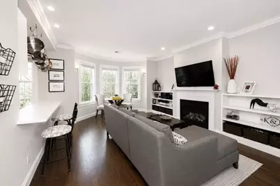 656 E 7th St #2, Boston, MA 02127 - Photo 5
