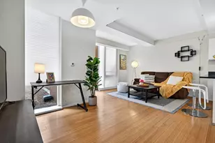 2 Earhart St, Cambridge, MA 02141 - Photo 9