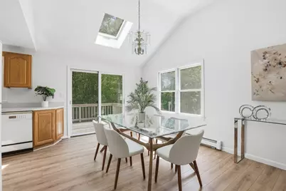 22 Railroad Avenue, Bedford, MA 01730 - Photo 9