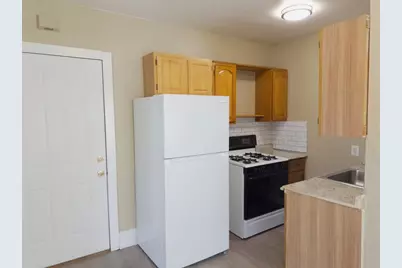 25 Oakland Ave #2F, Everett, MA 02149 - Photo 1